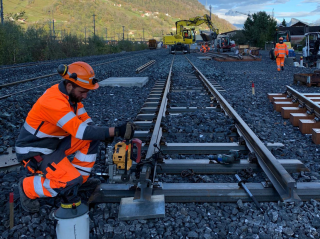 Lehr-Alltag als Gleisbauer bei login Berufsbildung AG
