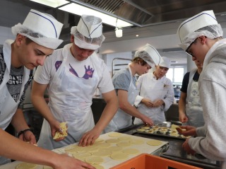 «Repower Geniuses» auf Besuch im Engadin